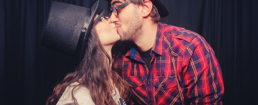 Romantiske kys er ikke så normalt som du tror